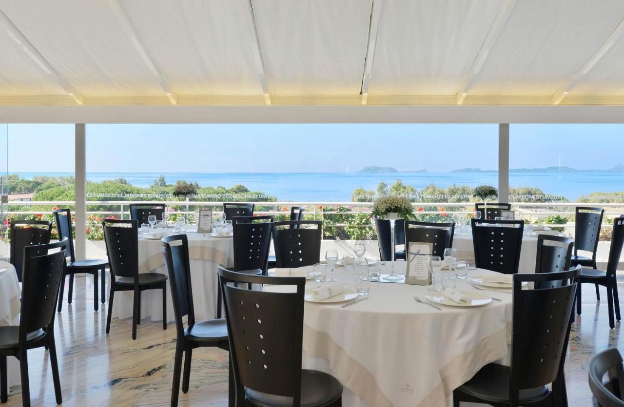 Mec Paestum Hotel Esterno foto Restaurant