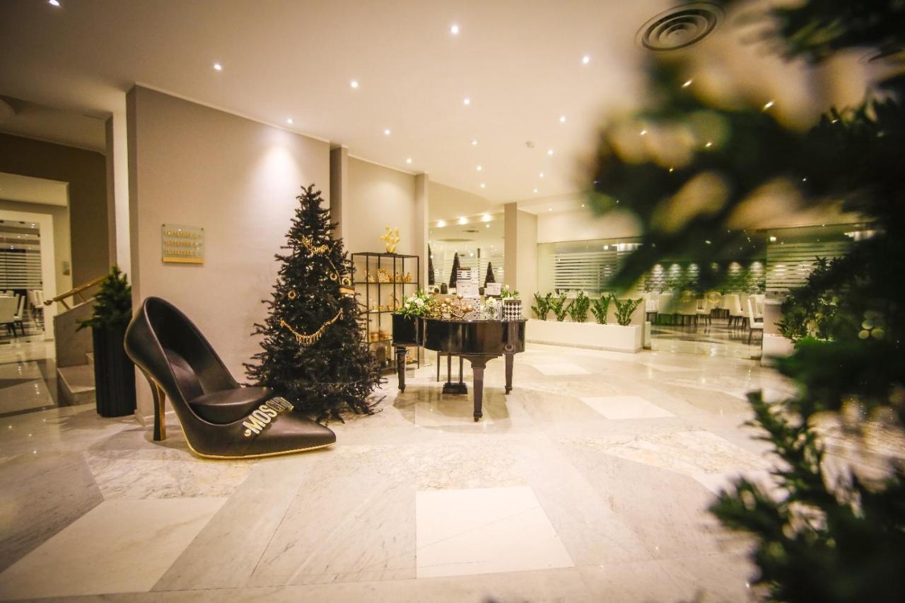 Mec Paestum Hotel Esterno foto Lobby