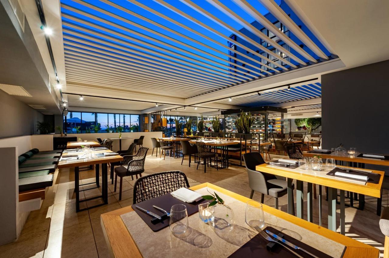 Mec Paestum Hotel Esterno foto The interior of the restaurant