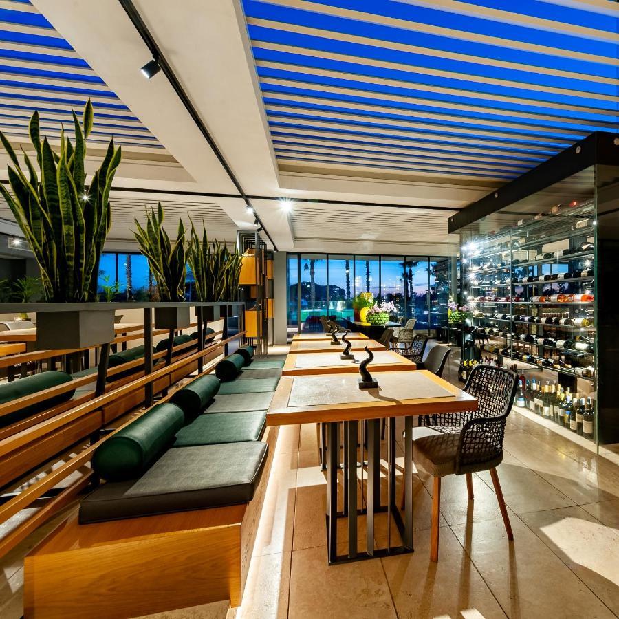 Mec Paestum Hotel Esterno foto The interior of the restaurant