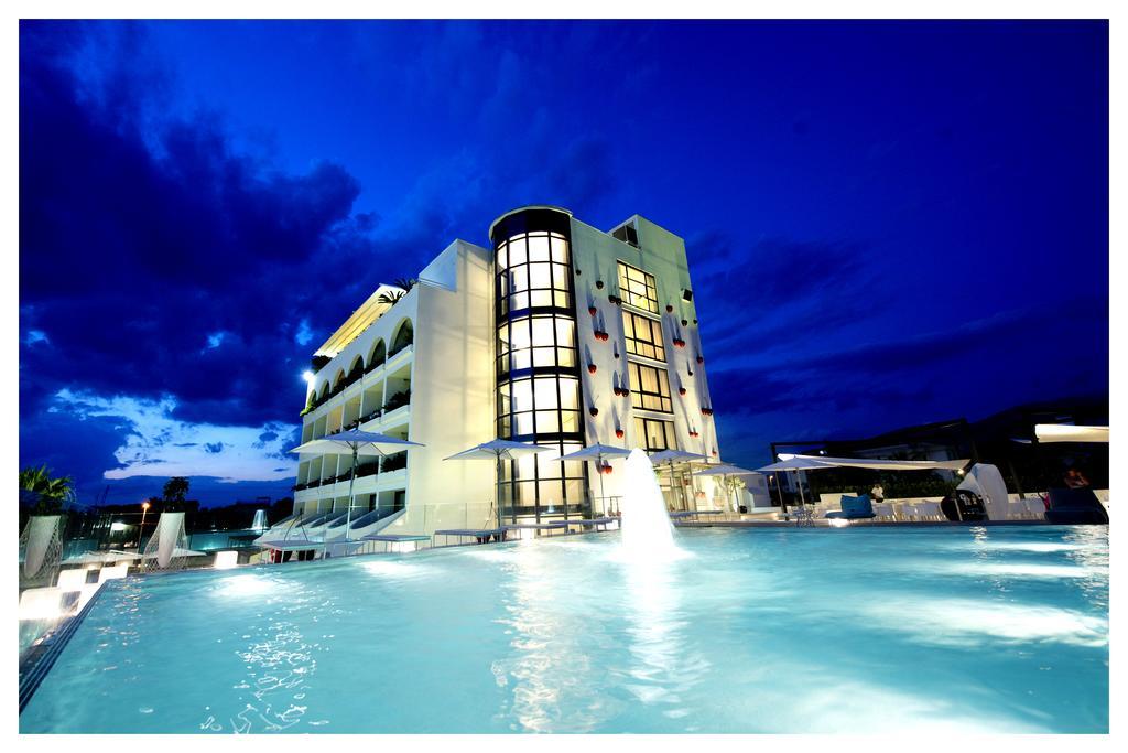 Mec Paestum Hotel Esterno foto