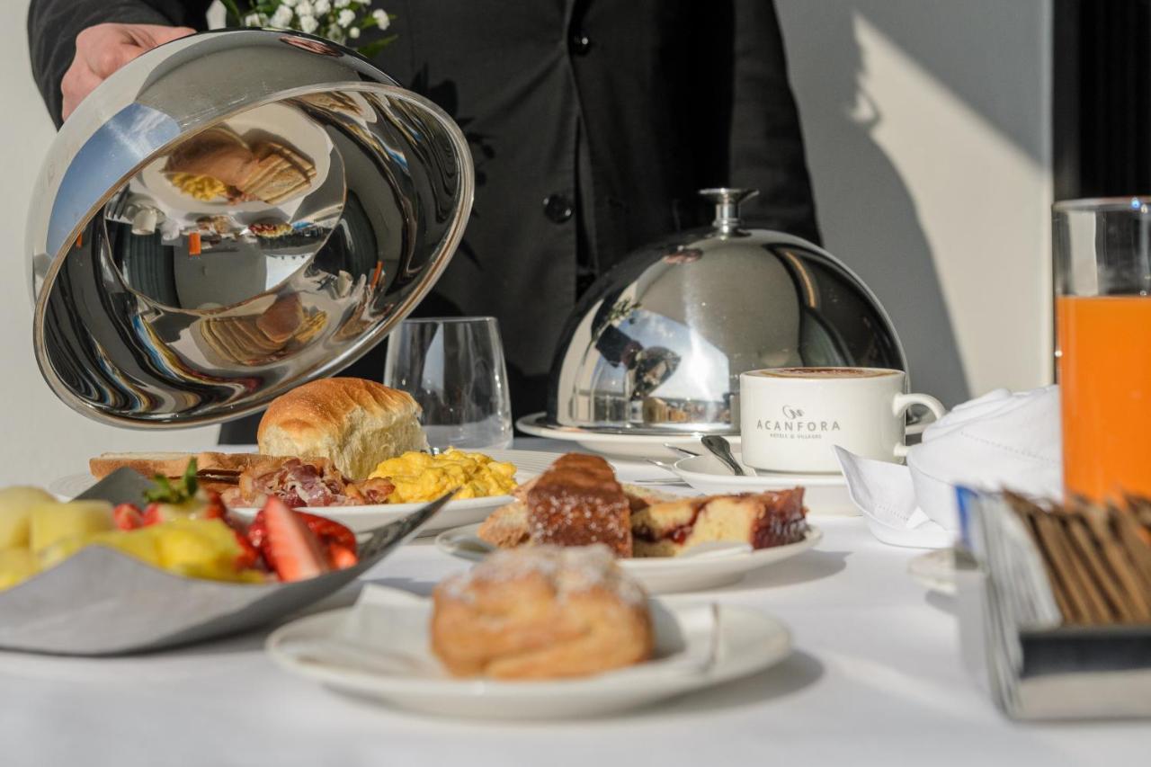 Mec Paestum Hotel Esterno foto A breakfast buffet at a hotel